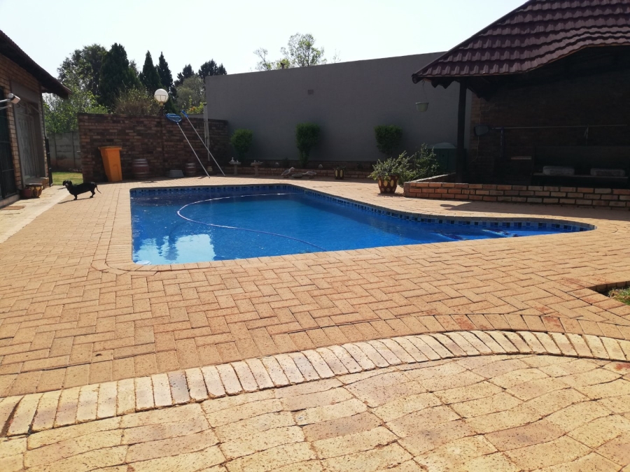 4 Bedroom Property for Sale in Stilfontein Ext 4 North West
